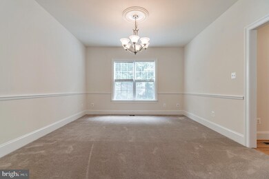 3336 Dondis Creek Dr, Triangle, VA 22172 - photo 5