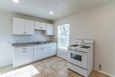 2803 NW 25th St, Fort Worth, TX 76106 - photo 6