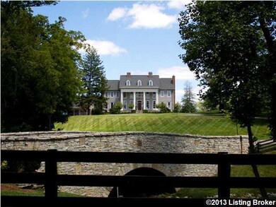 52 Bates Ct, Louisville, KY 40204 - photo 2