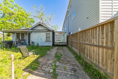 735 W 27th St, Houston, TX 77008 - photo 5