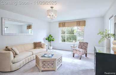 1524 Georgetown Dr unit 32, Bloomfield Hills, MI 48304 - photo 2