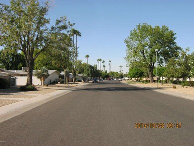 10503 W Palmeras Dr, Sun City, AZ 85373 - photo 7