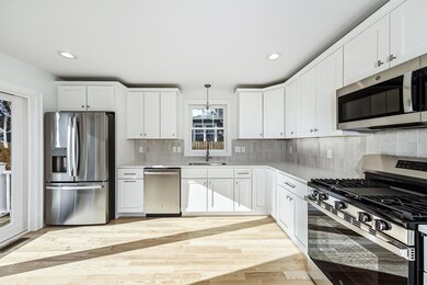 14 Ravenswood Ave, Providence, RI 02908 - photo 3