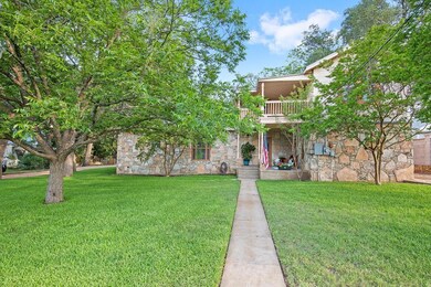 315 W Live Oak St, Fredericksburg, TX 78624 - photo 4