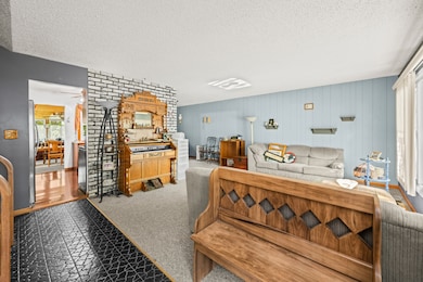 7979 Huntington Cir N, Hanover Park, IL 60133 - photo 2