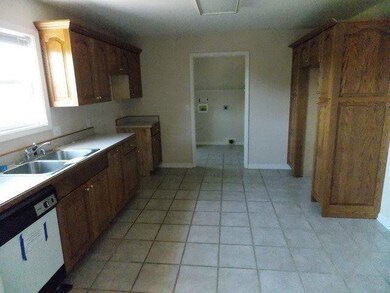 170 Christina Dr, Salvisa, KY 40372 - photo 3