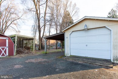 13 W 6th St, Pottstown, PA 19464 - photo 6