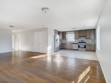 521-523 Walnut St unit 2, Elizabeth, NJ 07201 - photo 6