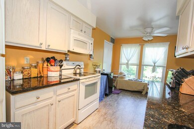 20171 Locustdale Dr, Germantown, MD 20876 - photo 7