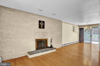 3211 Mannerchor Rd, Temple, PA 19560 - photo 5