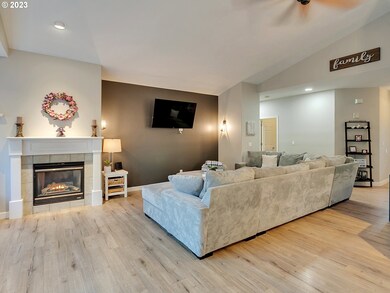 1760 Toliver Rd, Molalla, OR 97038 - photo 4