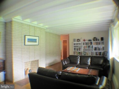 2205 Shiver Dr, Alexandria, VA 22307 - photo 4