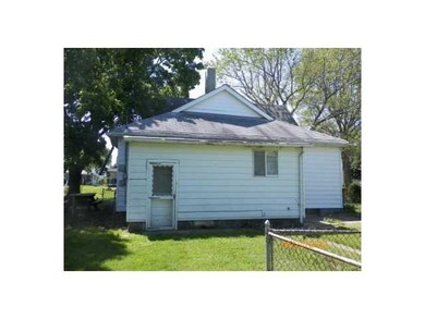 1216 W 4th St, Anderson, IN 46016 - photo 2