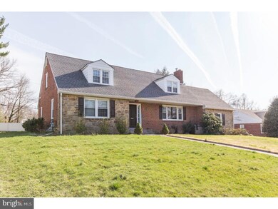 208 W Crest Rd, Wilmington, DE 19803 - photo 2