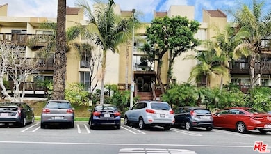 Garden Villas, Los Angeles, CA 90020 - photo 4