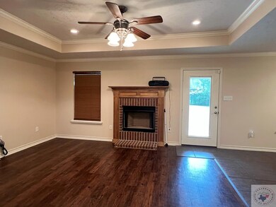 313 Memorial Dr, Wake Village, TX 75501 - photo 7