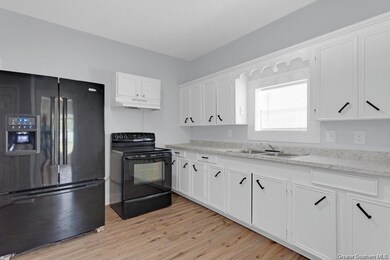 408 S Knapp St unit A & B, Iowa, LA 70647 - photo 5