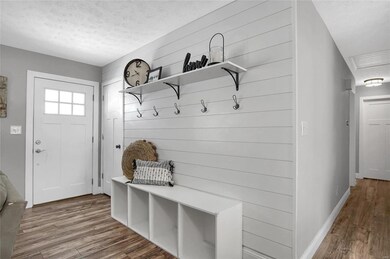 909 Borri Dr, Maryville, IL 62062 - photo 3