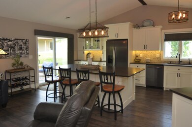 821 Aurora Cir, Red Wing, MN 55066 - photo 2