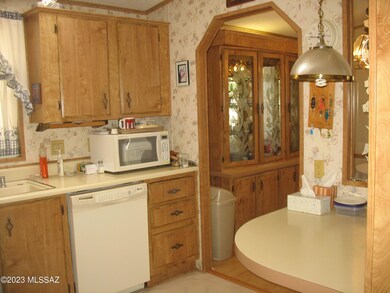 5762 Box R Kitchen