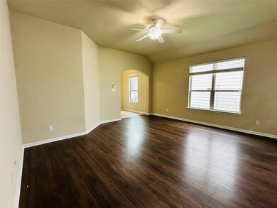 9107 Fuqua Ridge Ln, Houston, TX 77075 - photo 5