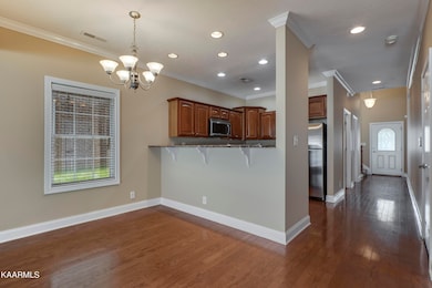 17_YorklandWay_ 648_BreakfastBar-EntryHa