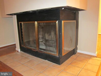 1954A Villaridge Dr unit A, Reston, VA 20191 - photo 7