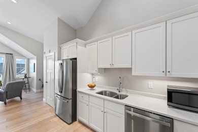 298 York St #12, York
