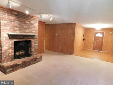 195 Placid Rd, Colonial Beach, VA 22443 - photo 3