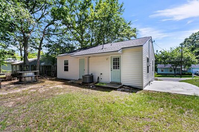 CREM - 5806 Robinhood Dr-28