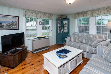 05 - Living Room 2