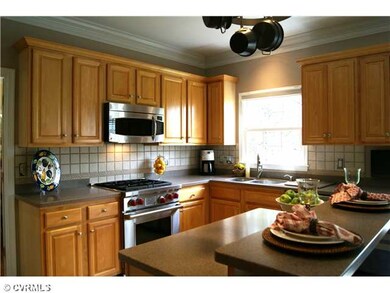 Kitchen - Spectacular kitchen with Wolf gas stove,