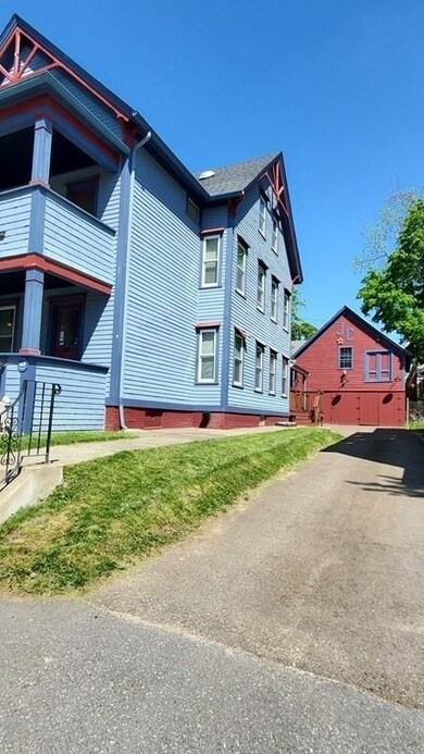 51 Hollywood St, Worcester, MA 01610 - photo 2