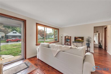 Interior Entryway to Living Room