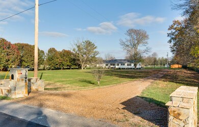 3195 Nashville Hwy, Lewisburg, TN 37091 - photo 2