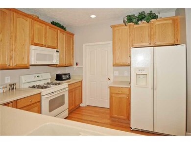 12815 Barons Ct, Fishers, IN 46037 - photo 6