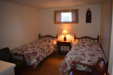 1 br twins