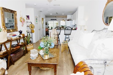 7329 Black Walnut Way, Lakewood Ranch, FL 34202 - photo 3