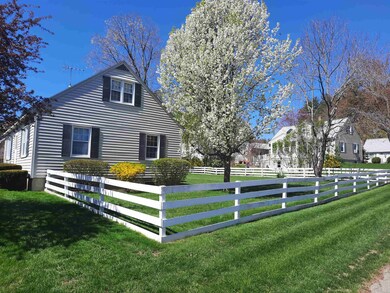 21 Sioux Ave, Nashua, NH 03063 - photo 4