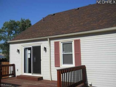 5103 Arch St, Maple Heights, OH 44137 - photo 2