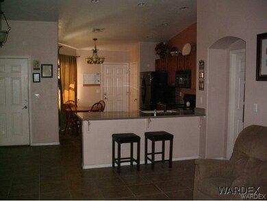 KITCHEN BAR