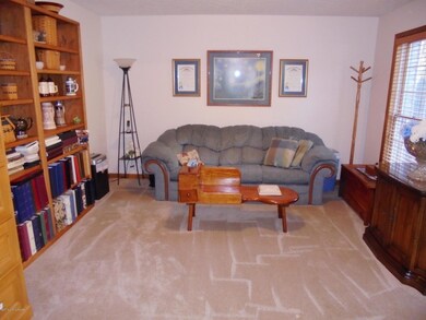 Living Rm/Den