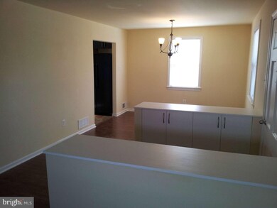 12705 Caldwell St, Rockville, MD 20853 - photo 7