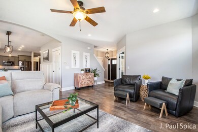 Foyer/Living Room
