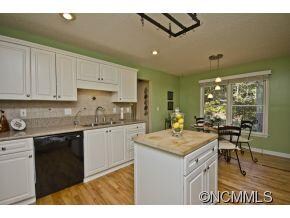 Custom Tile and Countertops