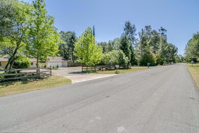 Circular driveway