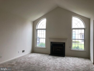 812 Persimmon Ln unit V145, Langhorne, PA 19047 - photo 2