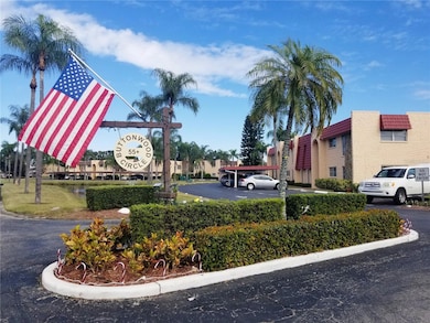 122 Buttonwood Cir, Seminole, FL 33777 - photo 3