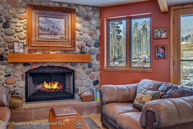 07_841_McLaughlin_Lane007_mls