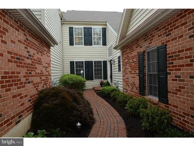 15 Fenwyck Cir, Phoenixville, PA 19460 - photo 2